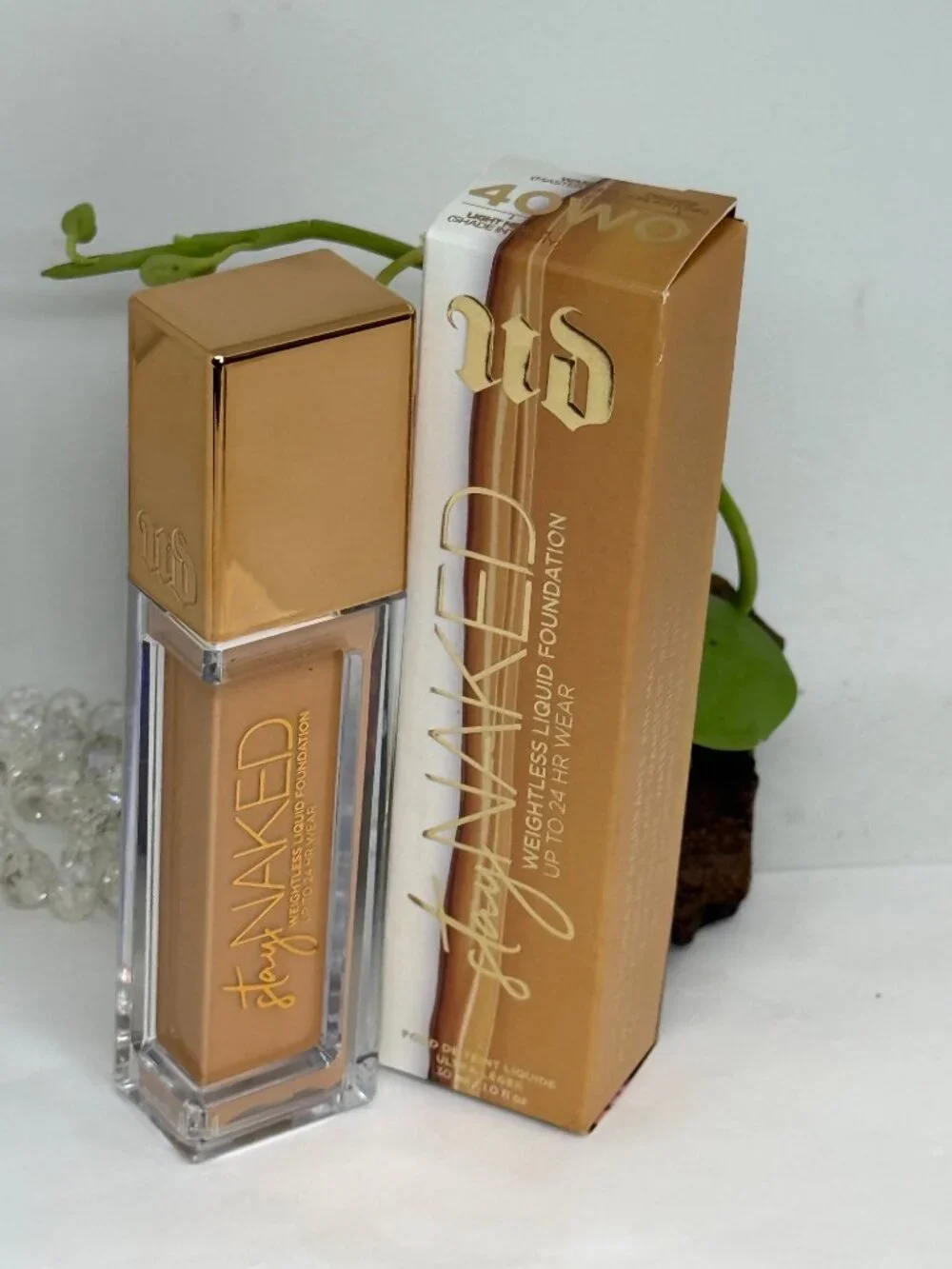 Urban Decay Stay Naked Weightless Liquid Foundation - 40WO - 1 fl oz -New in Box